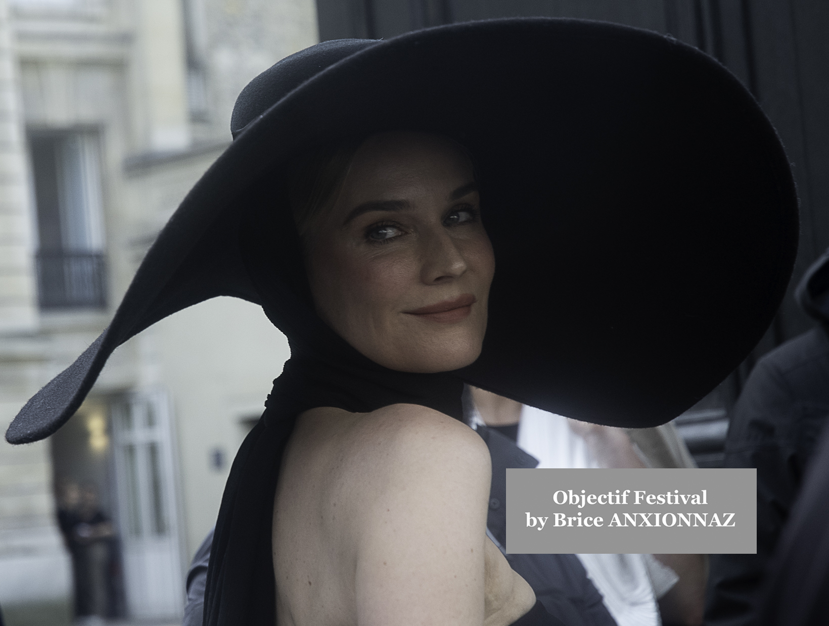 Streetstyle photos of guests arrivals at the Nina Ricci show - Paris Fashion Week